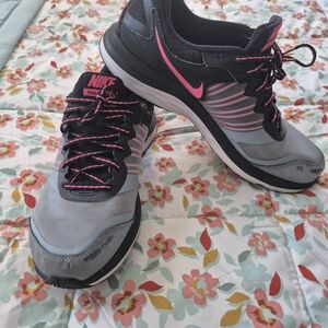 Nike Women's Bluish-Gray And Pink Running Shoes with Pink Highlights